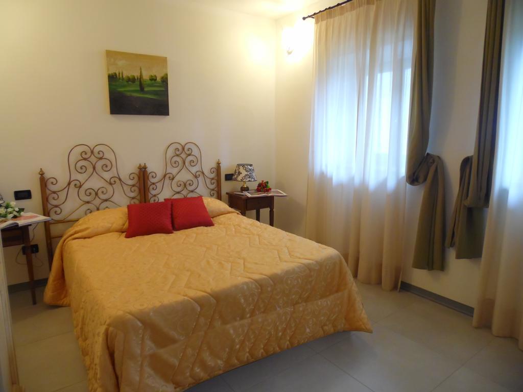 Borgo Mucellena Guest House Casole d'Elsa Luaran gambar