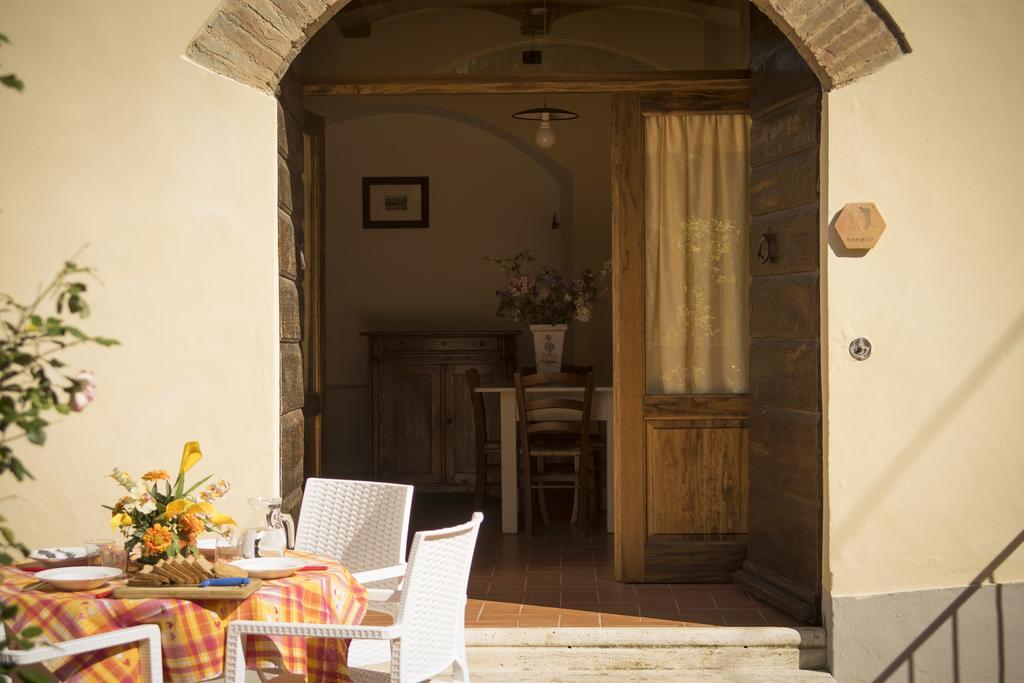 Borgo Mucellena Guest House Casole d'Elsa Luaran gambar