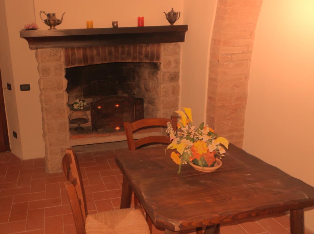 Borgo Mucellena Guest House Casole d'Elsa Luaran gambar